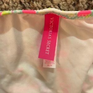 Victoria's Secret Swim - NWOT VS Medium Neon Bikini Bottoms Victoria's Secret Swim - NWOT VS Medium Neon Bikini Bottoms